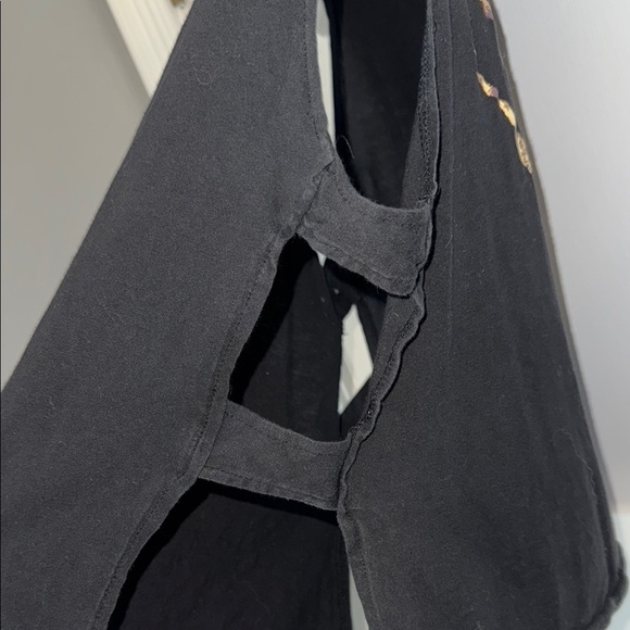 Bear dance tank- Black Sleeveless Top with Graphic Design- size small - Picture 3 of 4